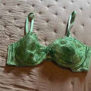 Elegant Green Lace Bra